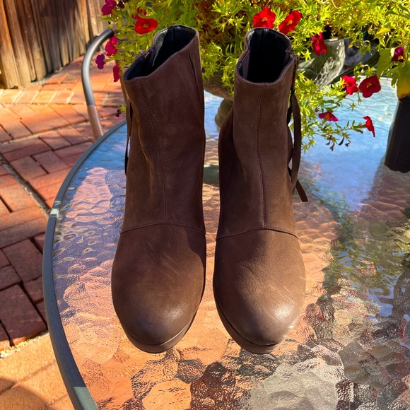 European Platform Booties - Picture 3 of 7